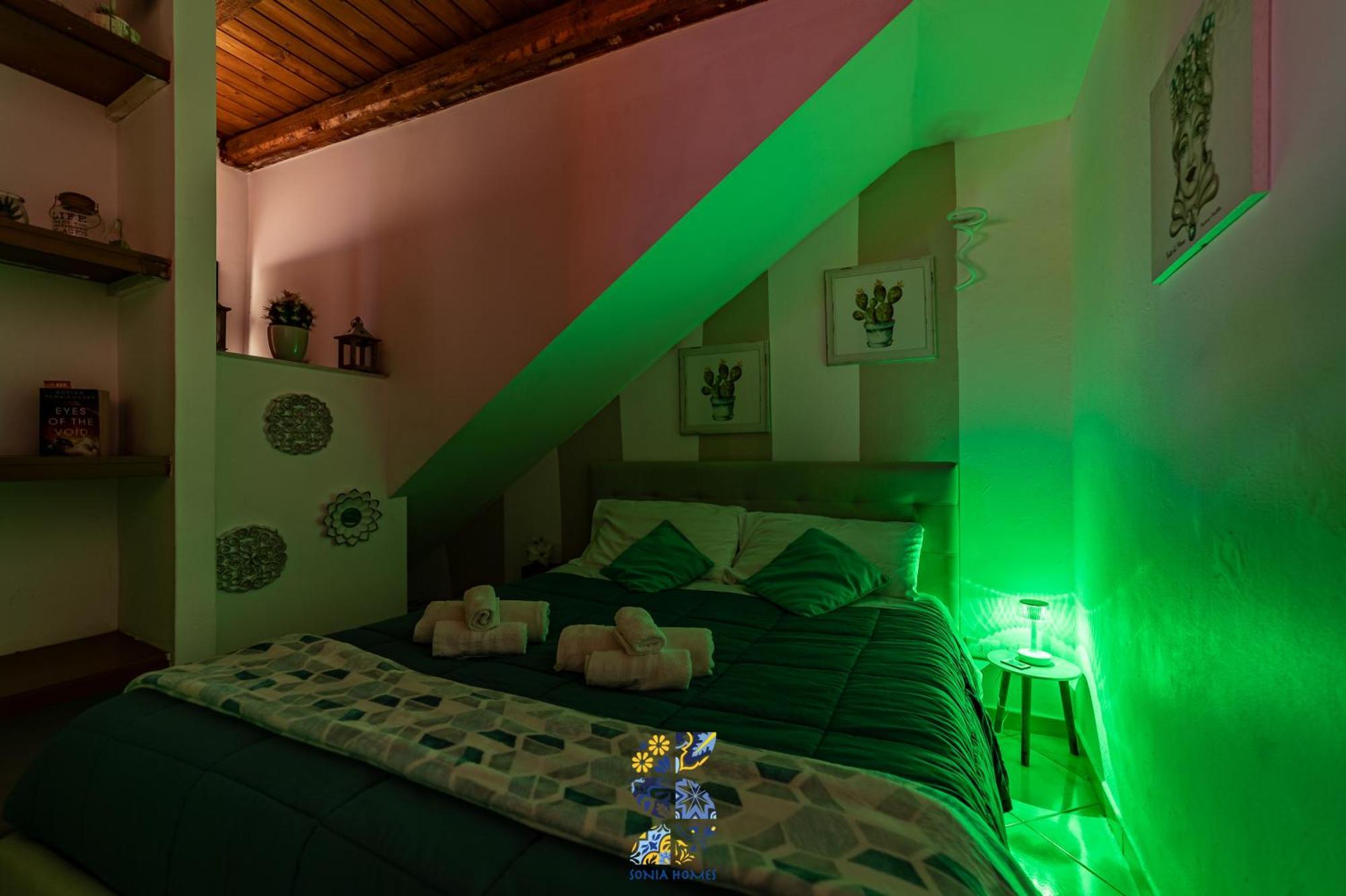 La Rocca Apartment Of Ballaro Палермо Екстериор снимка